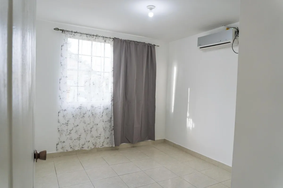 RESIDENCIA EN VILLA LAS PALMERAS ARRAIJAN