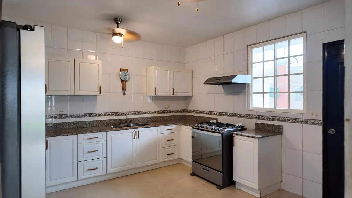 SINGLE FAMILY HOME FOR RENT IN COSTA SUR