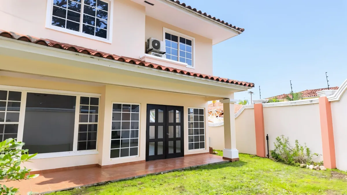 SINGLE FAMILY HOME FOR RENT IN COSTA SUR