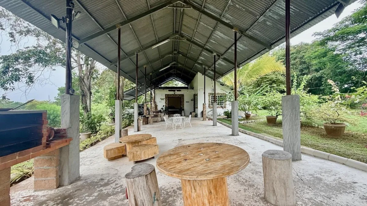 VILLA ELSYEL EN VALLE LOS LIRIOS