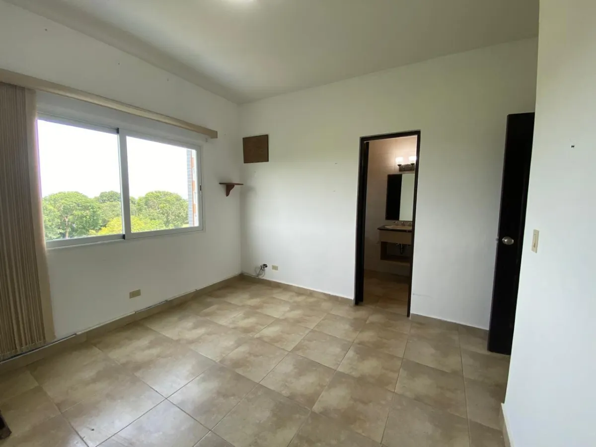 4 bedroom apartment in PH El Alcazar, Coronado