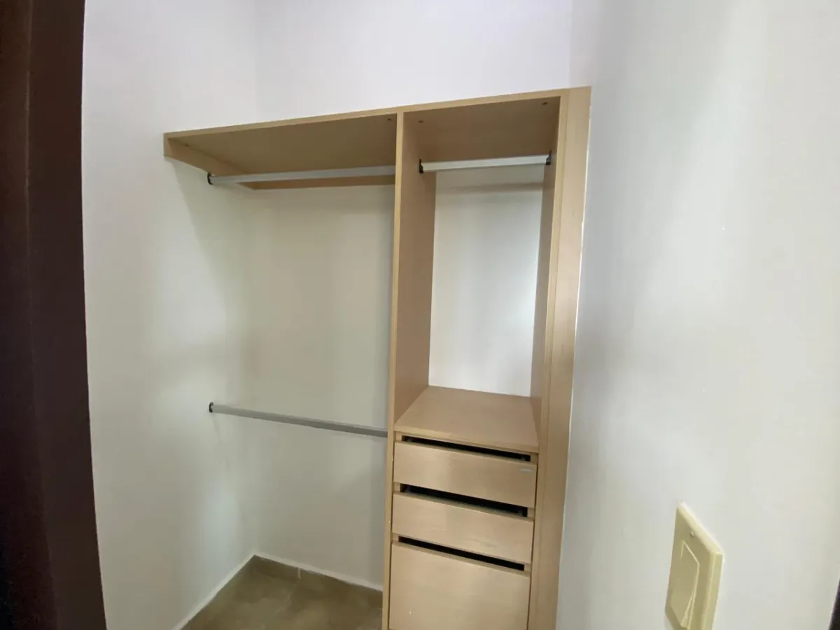 4 bedroom apartment in PH El Alcazar, Coronado