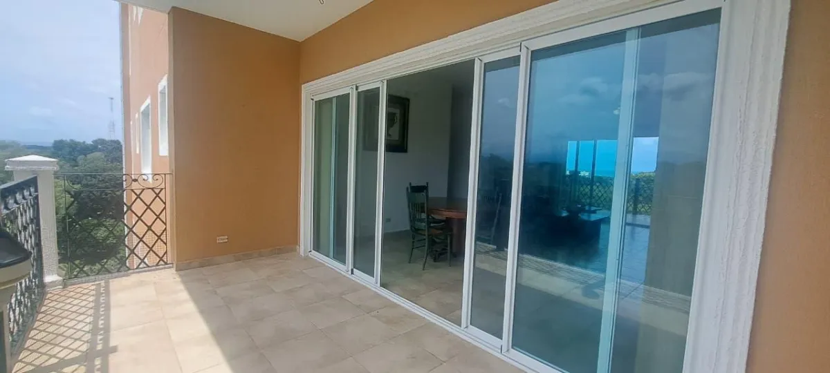 4 bedroom apartment in PH El Alcazar, Coronado