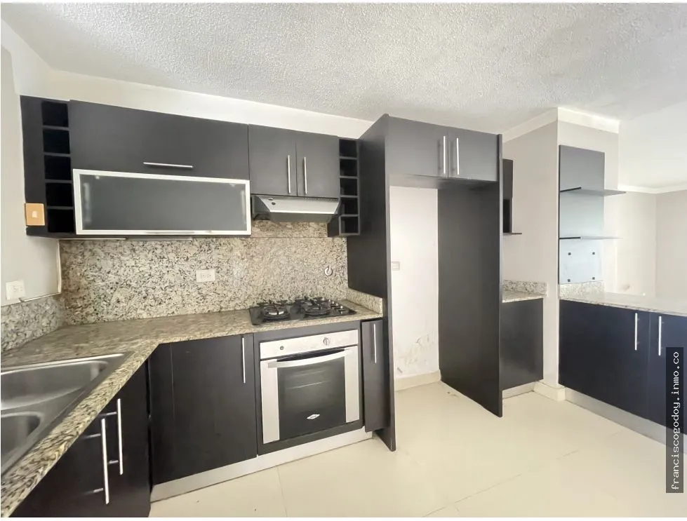 APARTMENT FOR SALE IN ALTAMIRA GARDENS PH