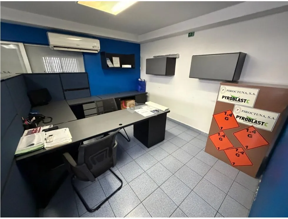 FOR SALE OFFICE ANCON BALBOA LA BOCA 260M AIR CONDITIONING DUPLEX