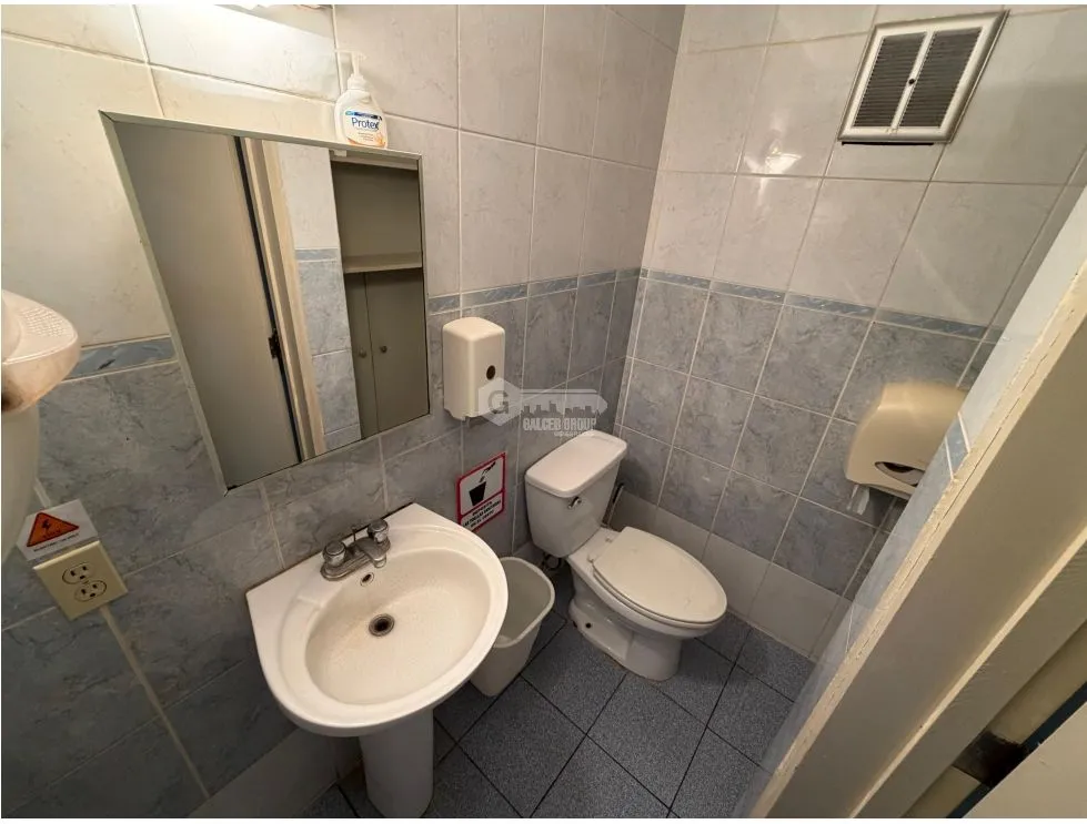 FOR SALE OFFICE ANCON BALBOA LA BOCA 260M AIR CONDITIONING DUPLEX
