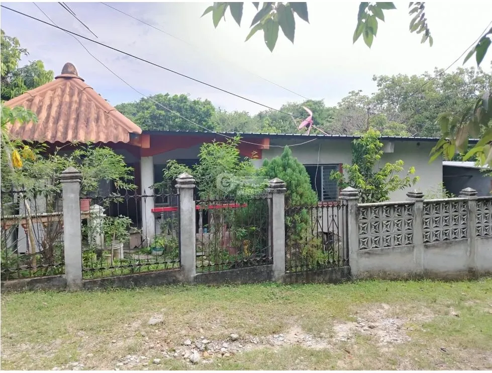 HOUSE FOR SALE IN SAN CARLOS 724 M2 FENCED MINUTES FROM BEACHES