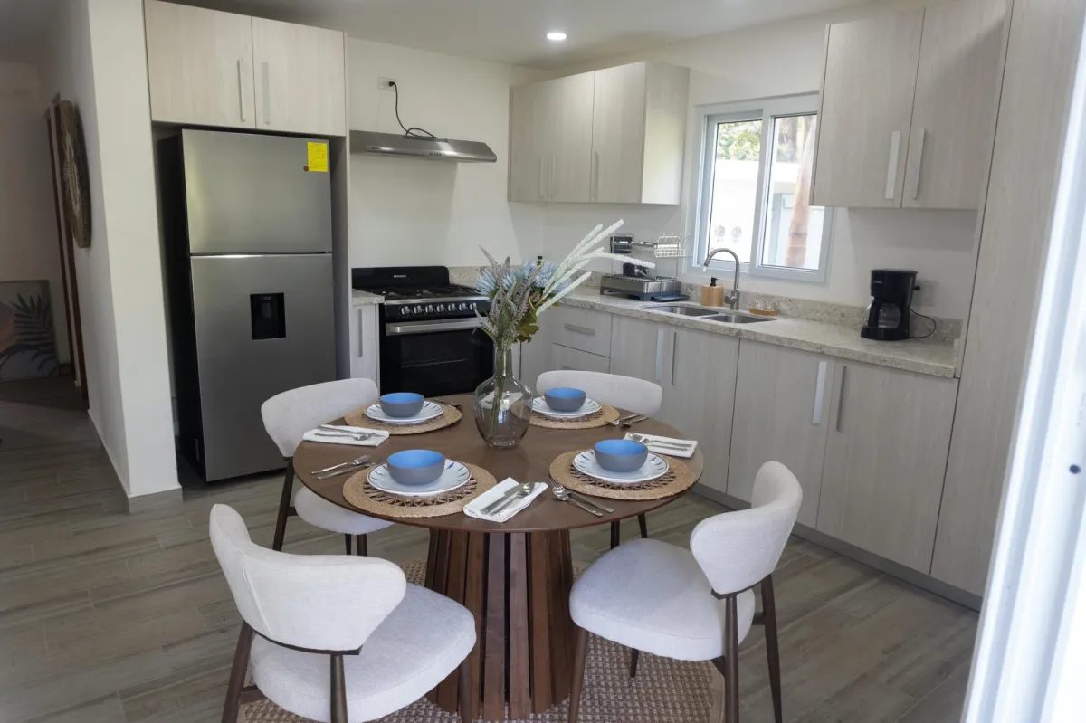 Complejo de apartamentos de 12 unidades en venta - Pedasi, Panamá
