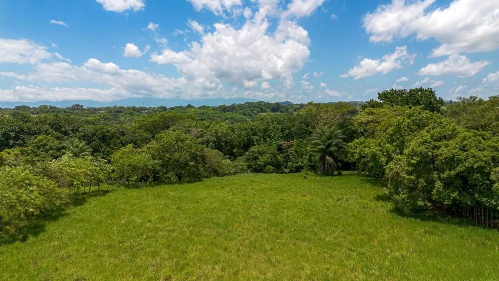 3H+ Riverfront Farm for Sale in Guacá, David