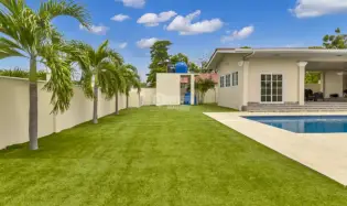 CORONADO / BEACH HOUSE / 1000M² / SWIMMING POOL / 5 BEDROOMS