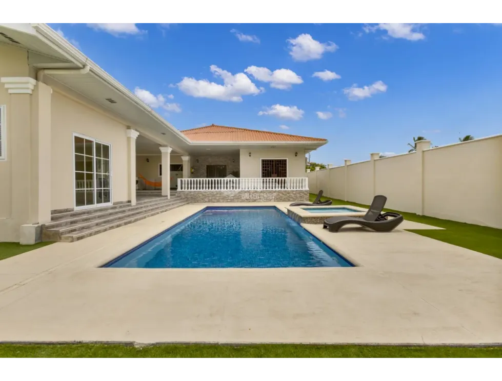 CORONADO / BEACH HOUSE / 1000M² / SWIMMING POOL / 5 BEDROOMS