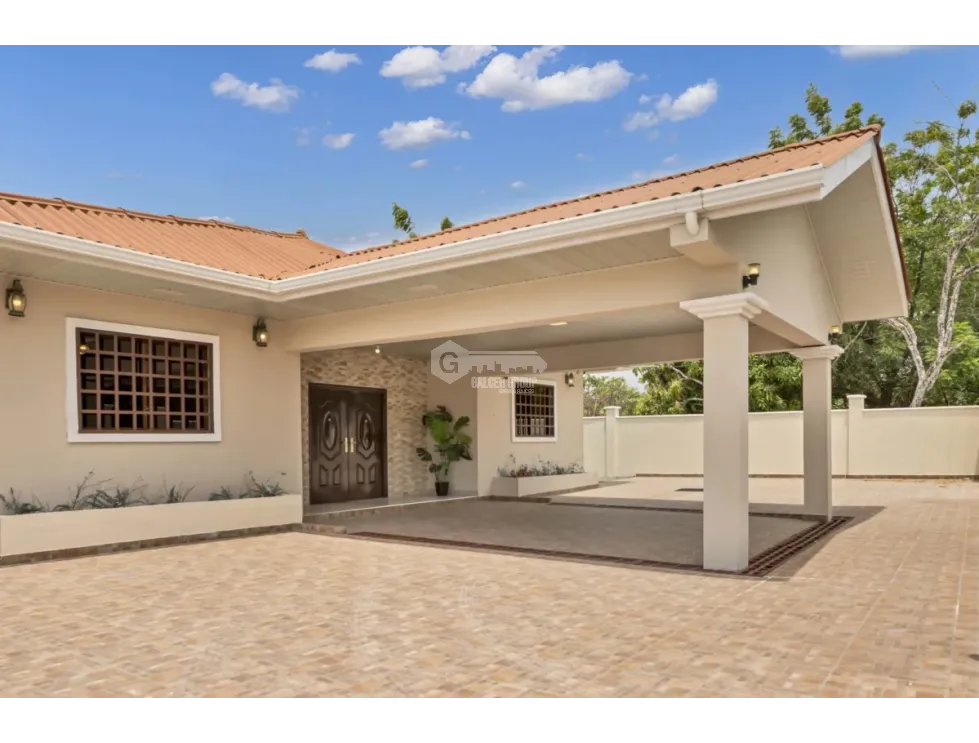 CORONADO / BEACH HOUSE / 1000M² / SWIMMING POOL / 5 BEDROOMS