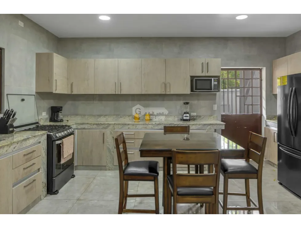 CORONADO / BEACH HOUSE / 1000M² / SWIMMING POOL / 5 BEDROOMS
