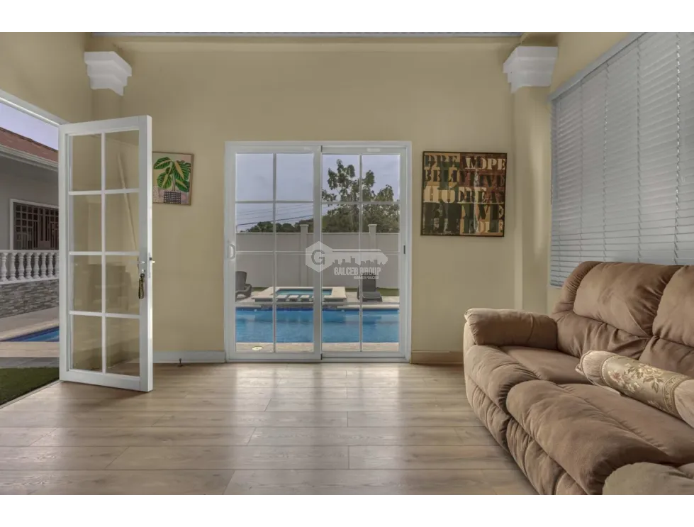 CORONADO / BEACH HOUSE / 1000M² / SWIMMING POOL / 5 BEDROOMS