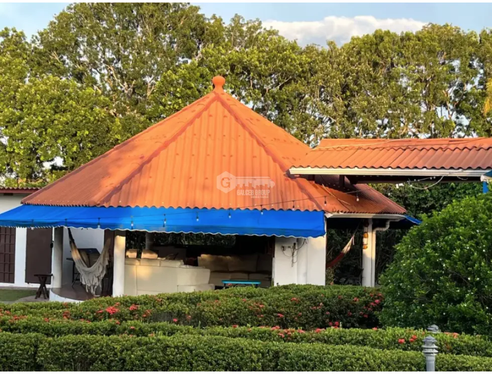 CORONADO / LAS LAJAS / 4 BEDROOMS / PRIVATE POOL / GREEN AREAS