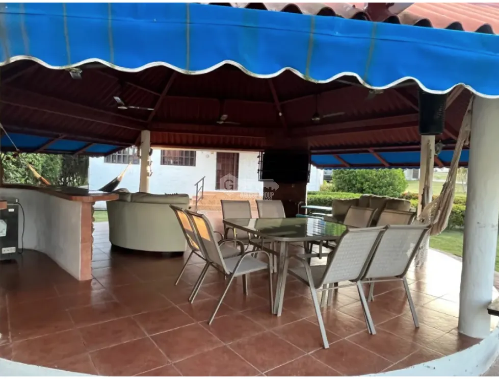 CORONADO / LAS LAJAS / 4 BEDROOMS / PRIVATE POOL / GREEN AREAS