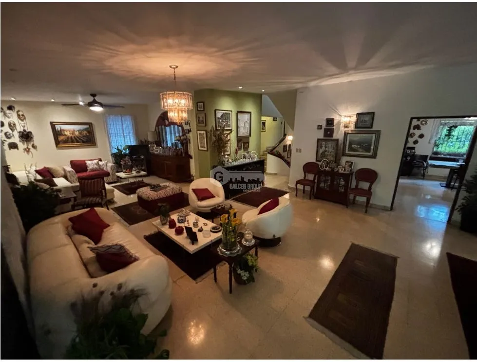 HATO PINTADO / LA LOMA / 622m2 / 5 BEDROOMS / 3 LEVELS / CENTRAL LOCATION