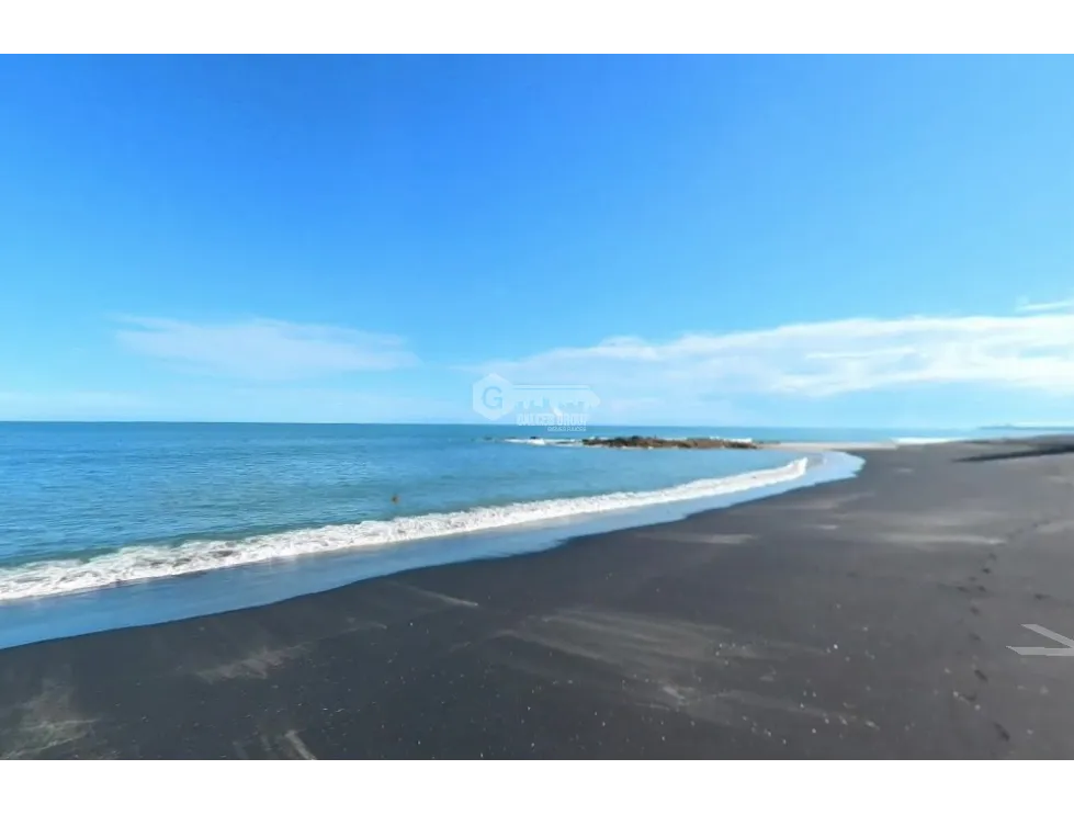 CORONADO / LAND / NEAR MAIN ROAD / 2167M2 / BEACH