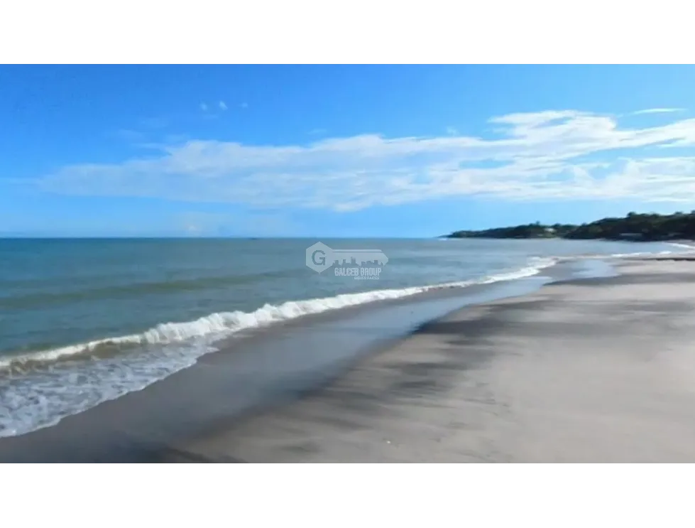 CORONADO / LAND / NEAR MAIN ROAD / 2167M2 / BEACH
