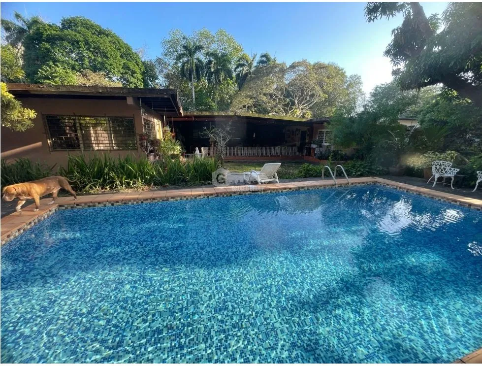 LAS CUMBRES / 3502M2 / 5 BEDROOMS / SWIMMING POOL / GARDEN
