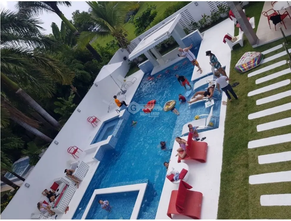 PLAYA BLANCA / 900 M2 / 9 HABITACION / 10 BAÑOS / 2 JACU / PISCINA