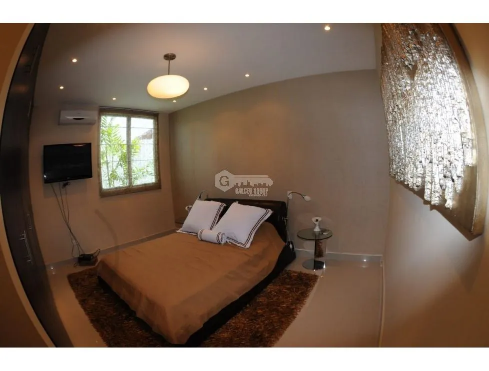 PLAYA BLANCA / 900 M2 / 9 HABITACION / 10 BAÑOS / 2 JACU / PISCINA