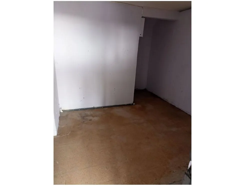 Alquiler de casa comercial en Vía La Pulida. MY
