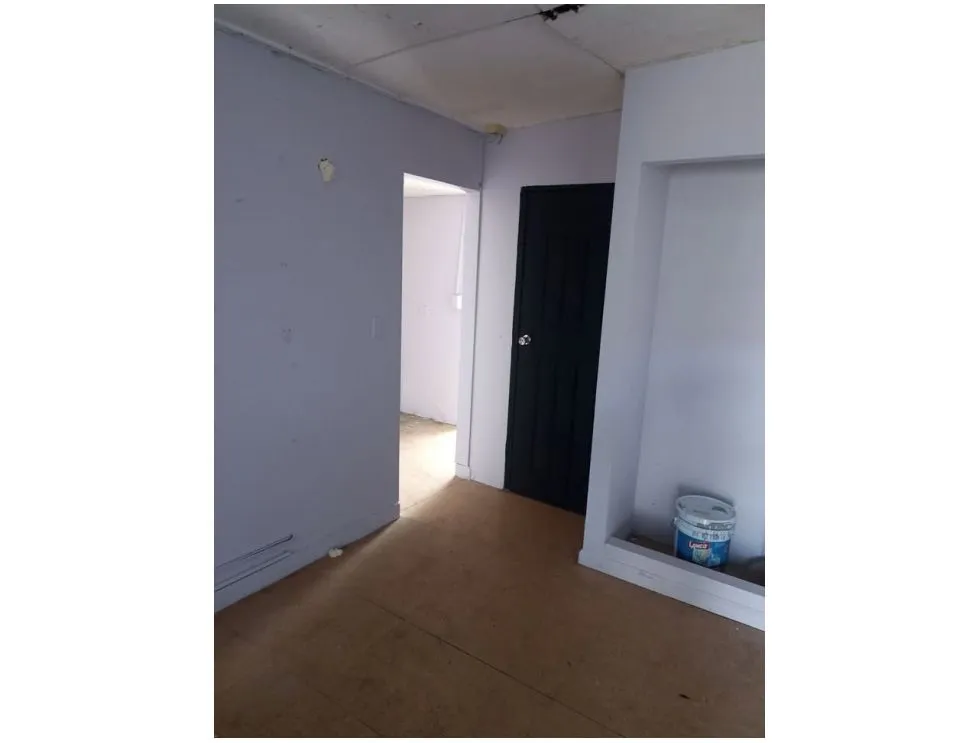 Alquiler de casa comercial en Vía La Pulida. MY