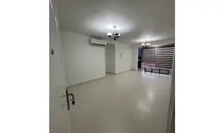 Alquiler de apartamento en PH Torres de Versalles I. MY