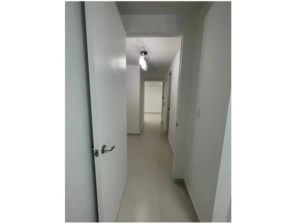 Alquiler de apartamento en PH Torres de Versalles I. MY