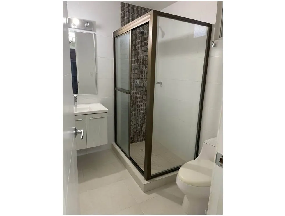 Alquiler de apartamento en PH Torres de Versalles I. MY