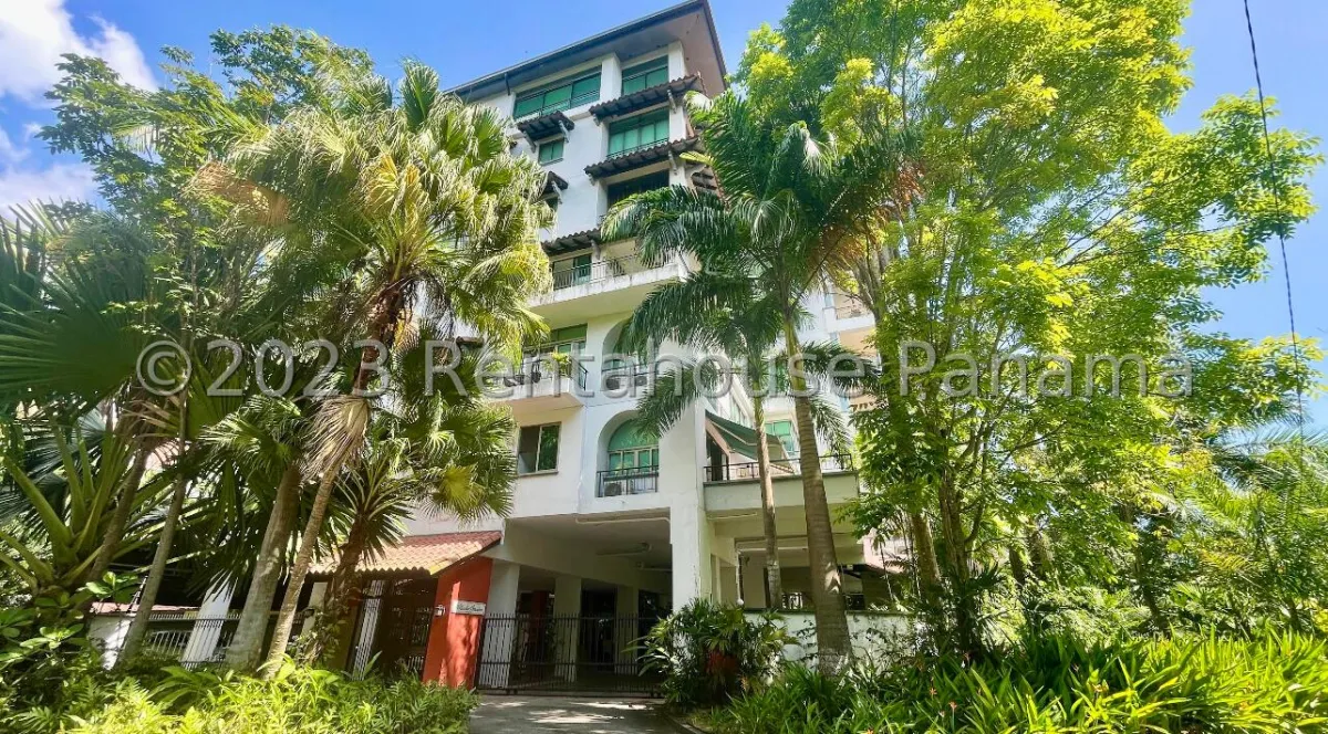 Spectacular Apartment with Spacious Terrace for Rent in Amador (Ref. 26-8206 Mfk)