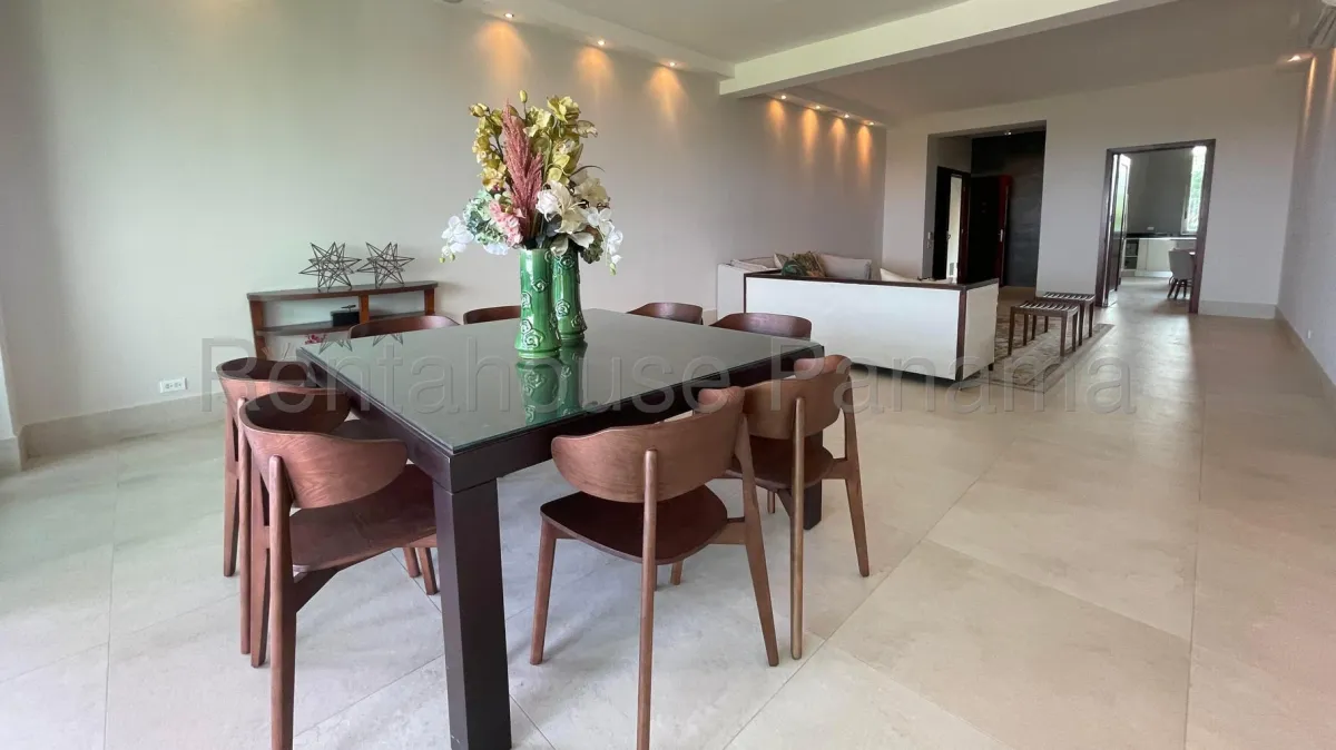 Spectacular Apartment with Spacious Terrace for Rent in Amador (Ref. 26-8206 Mfk)