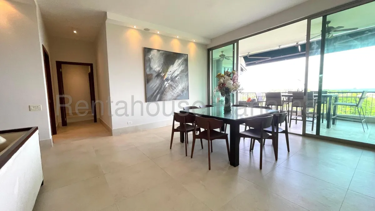 Spectacular Apartment with Spacious Terrace for Rent in Amador (Ref. 26-8206 Mfk)