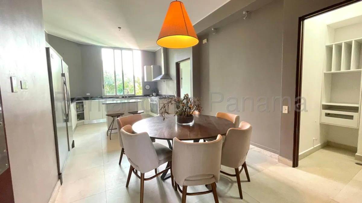 Spectacular Apartment with Spacious Terrace for Rent in Amador (Ref. 26-8206 Mfk)