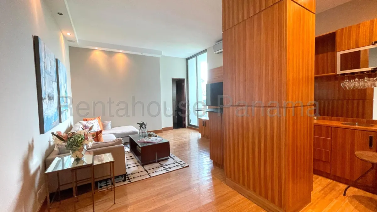 Spectacular Apartment with Spacious Terrace for Rent in Amador (Ref. 26-8206 Mfk)