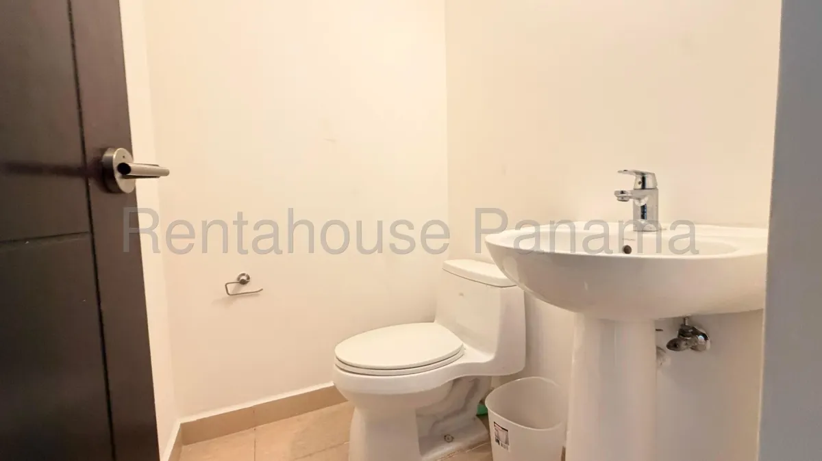 Amplio Apartamento en Venta en Panama Pacifico 27*2014Mfk