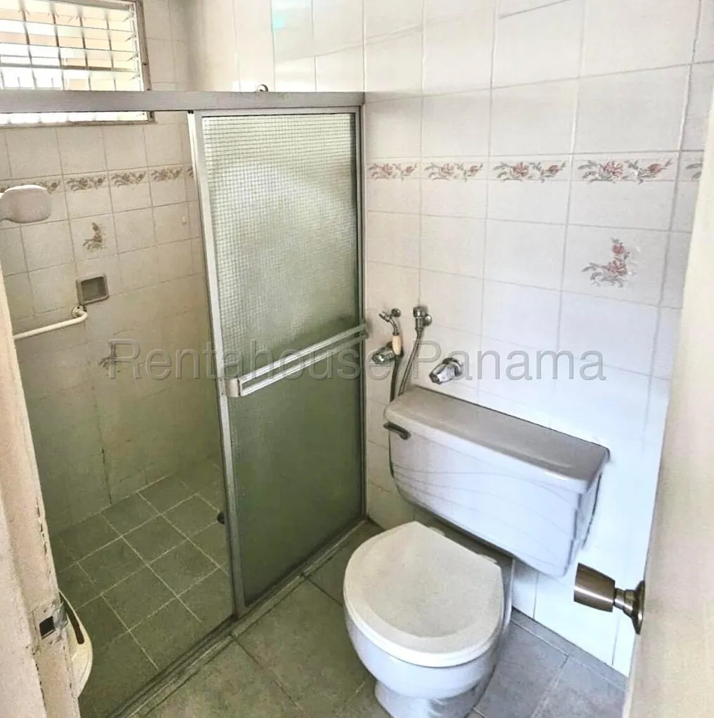 Remodeled House for Sale in Villa Lucre 27*2032Mfk