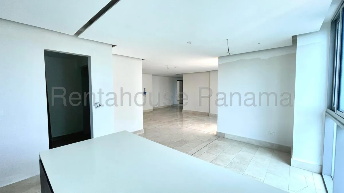 Exclusive Apartment for Sale in Coco del Mar 27*223Mfk