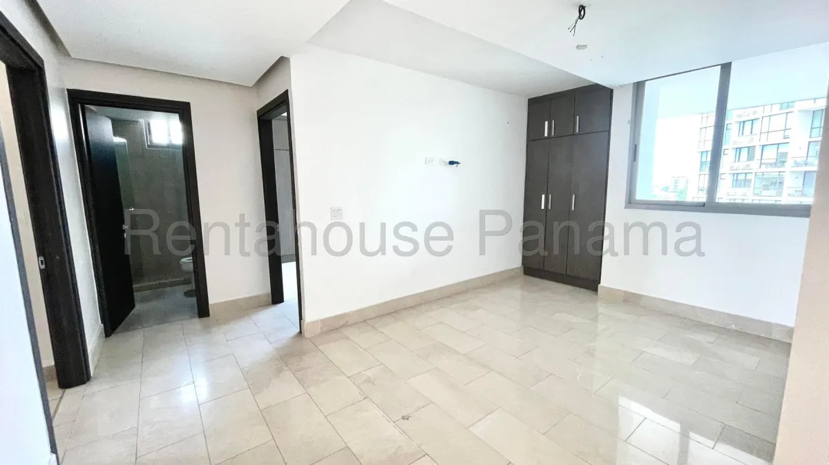 Exclusive Apartment for Sale in Coco del Mar 27*223Mfk
