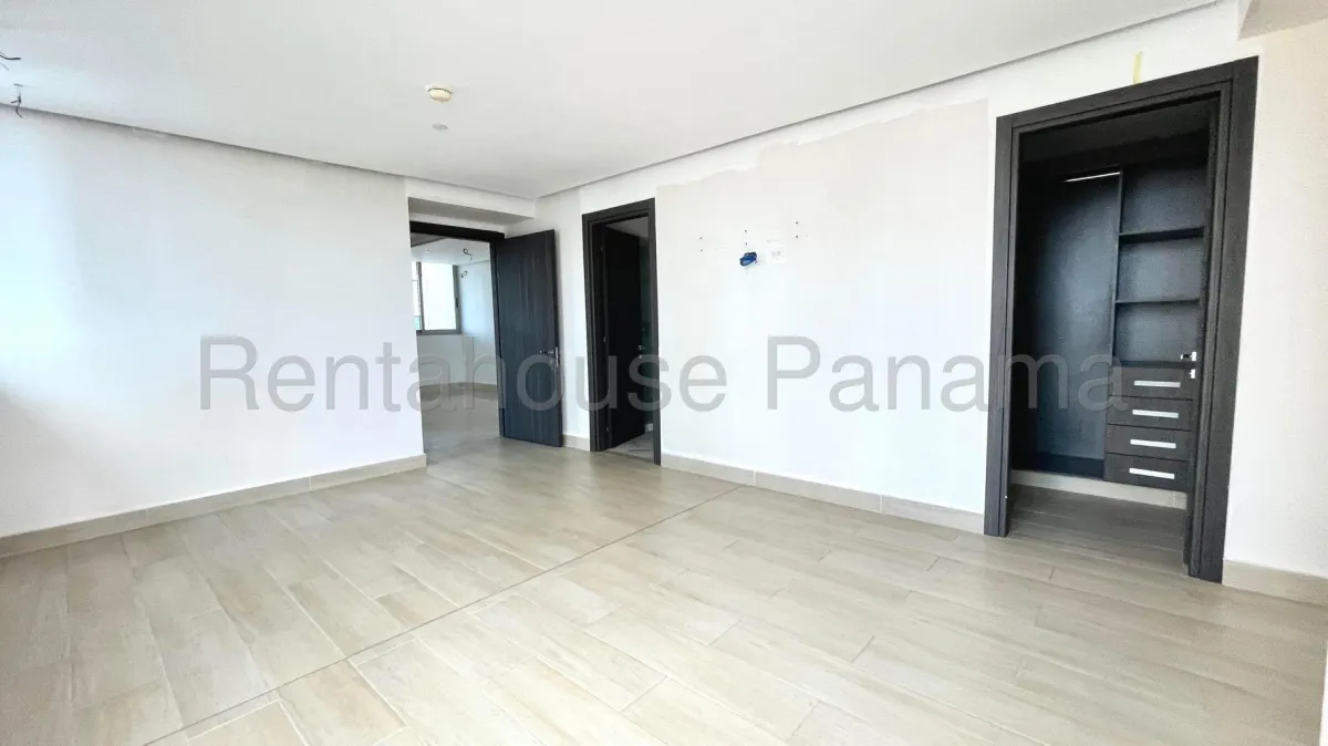 Exclusive Apartment for Sale in Coco del Mar 27*223Mfk