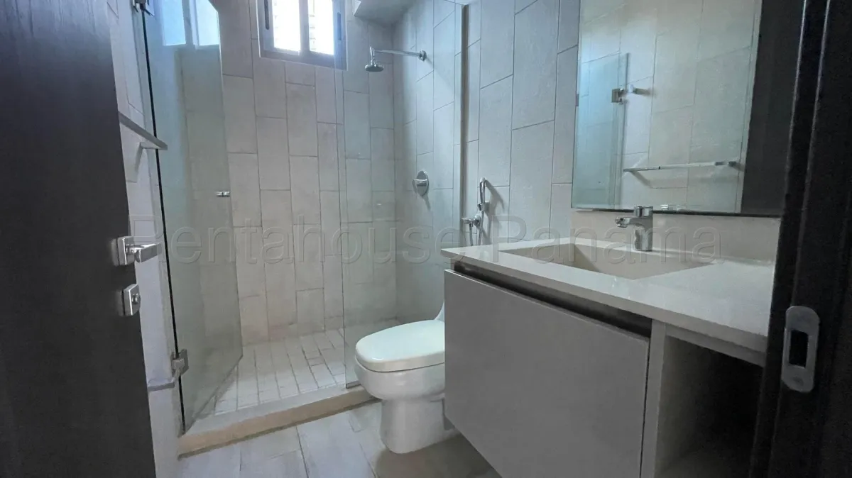 Exclusive Apartment for Sale in Coco del Mar 27*223Mfk