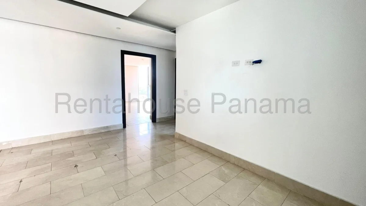 Exclusive Apartment for Sale in Coco del Mar 27*223Mfk