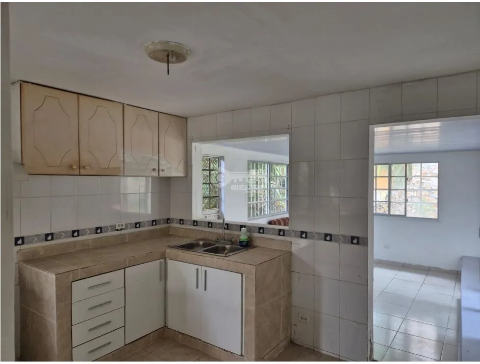 SE VENDE AMPLIA CASA 145 M2 EN ARRAIJAN VILLAS EL CARRIZAL CON TERRAZA