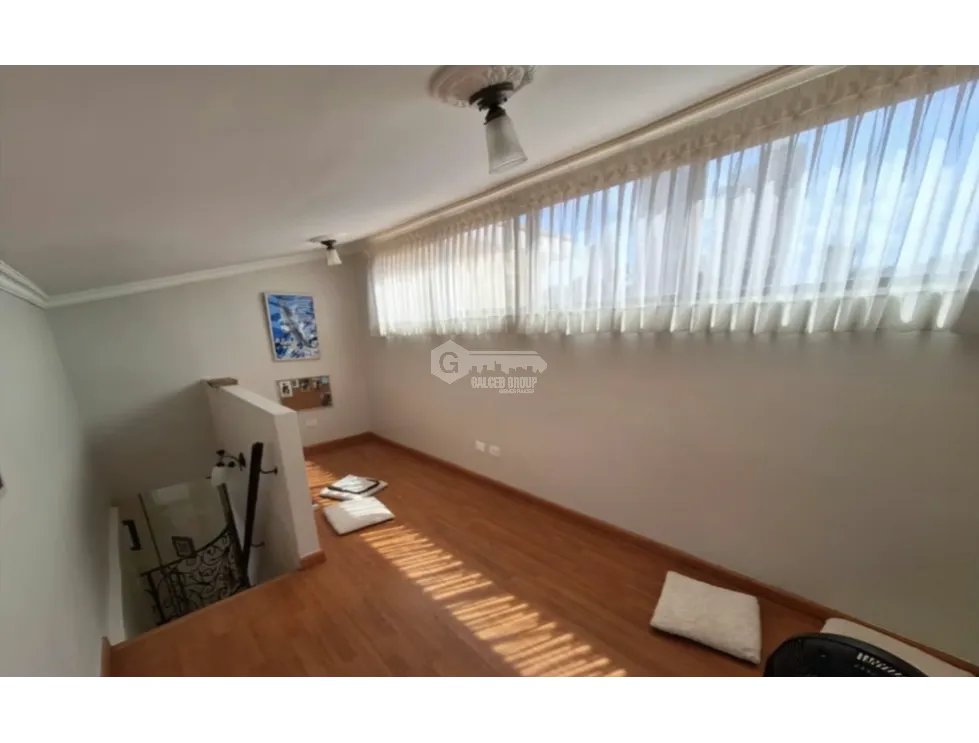 HATO PINTADO / LOS GUAYACANES / 5 HABITACIONES / 570 M2 / CASA DUPLEX