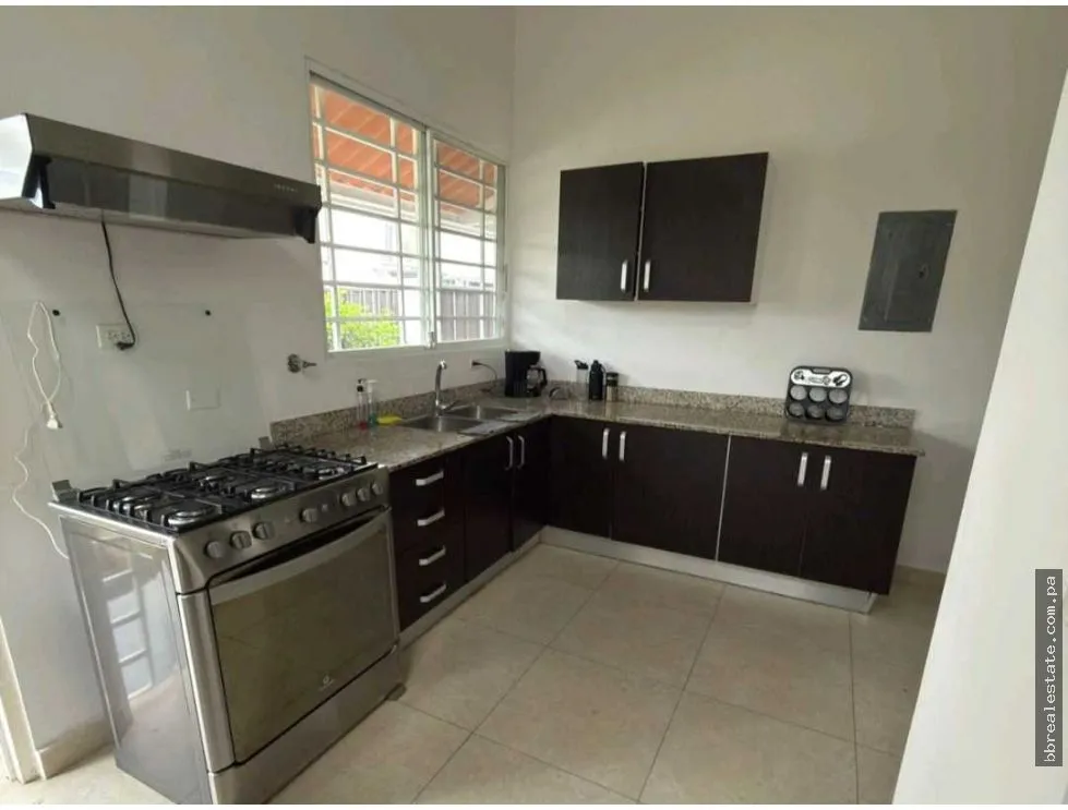 House for Sale in Paradise Point PH, Coronado