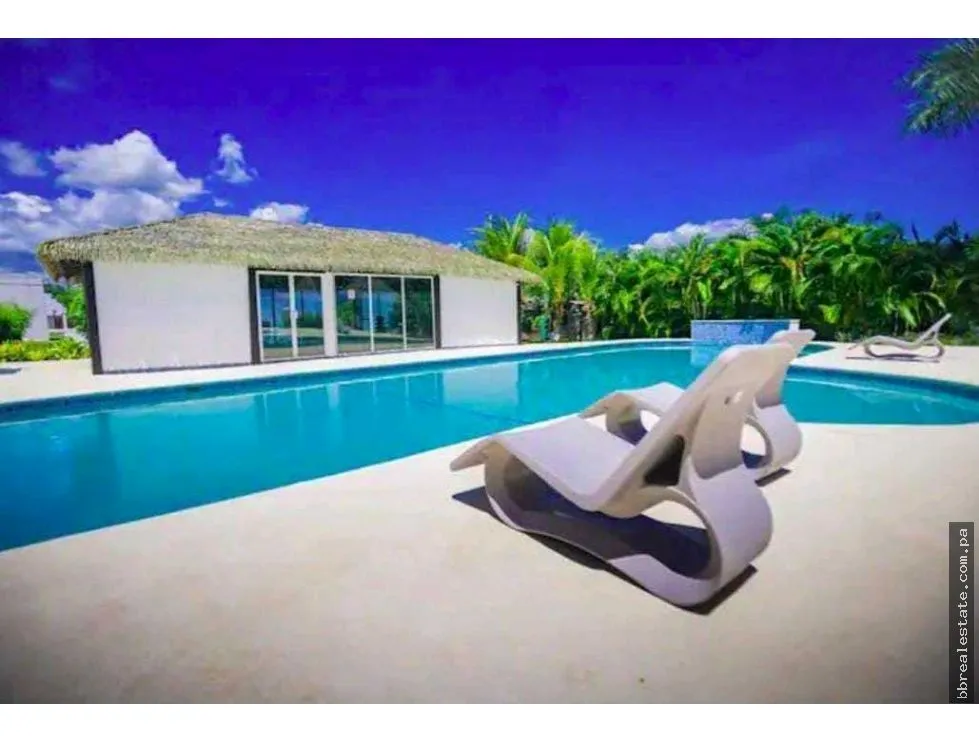 House for Sale in Paradise Point PH, Coronado