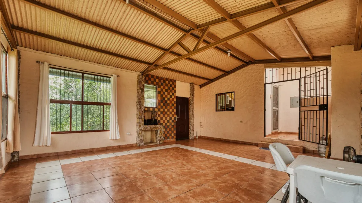 Casa en un Entorno Natural Privilegiado | Vìa Caisàn, Volcán