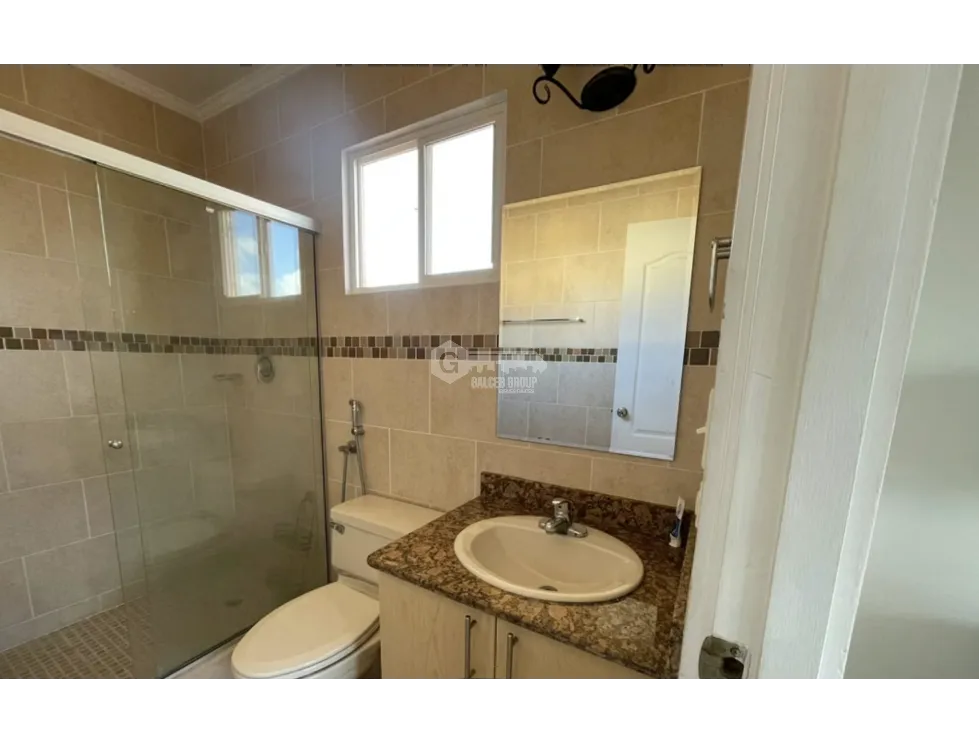 SE ALQUILA HERMOSA CASA 438M EN BRISAS DEL GOLF PH VILLA ALTA AMOBLADA