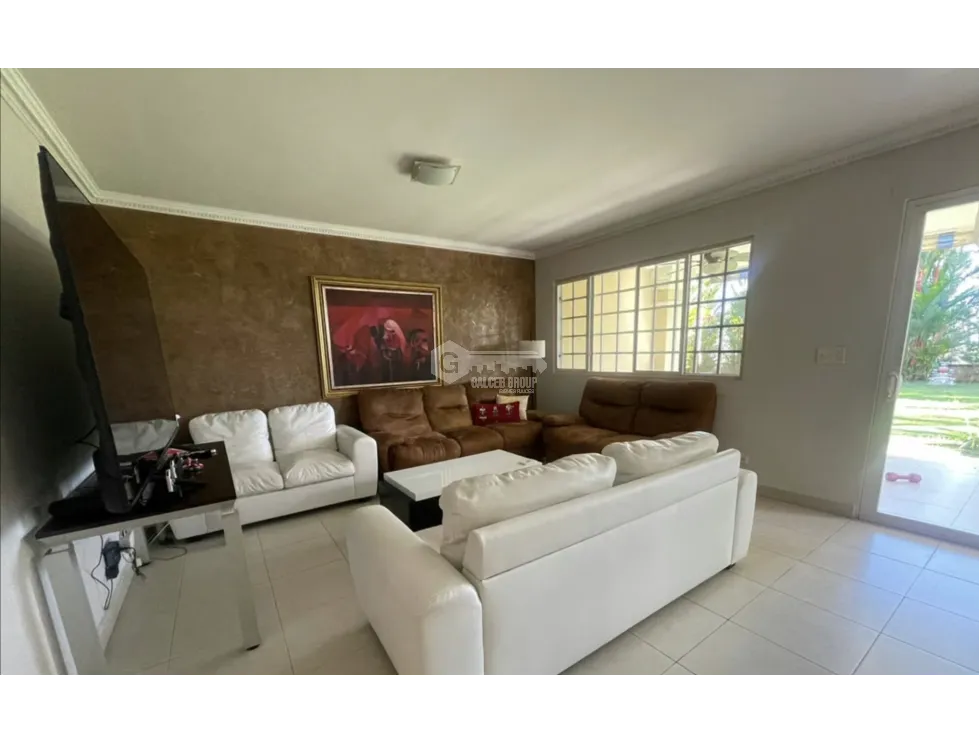 BRISAS DEL GOLF / PH VILLA ALTA / 3 HABITACIONES / 438 M2 / AMOBLADA